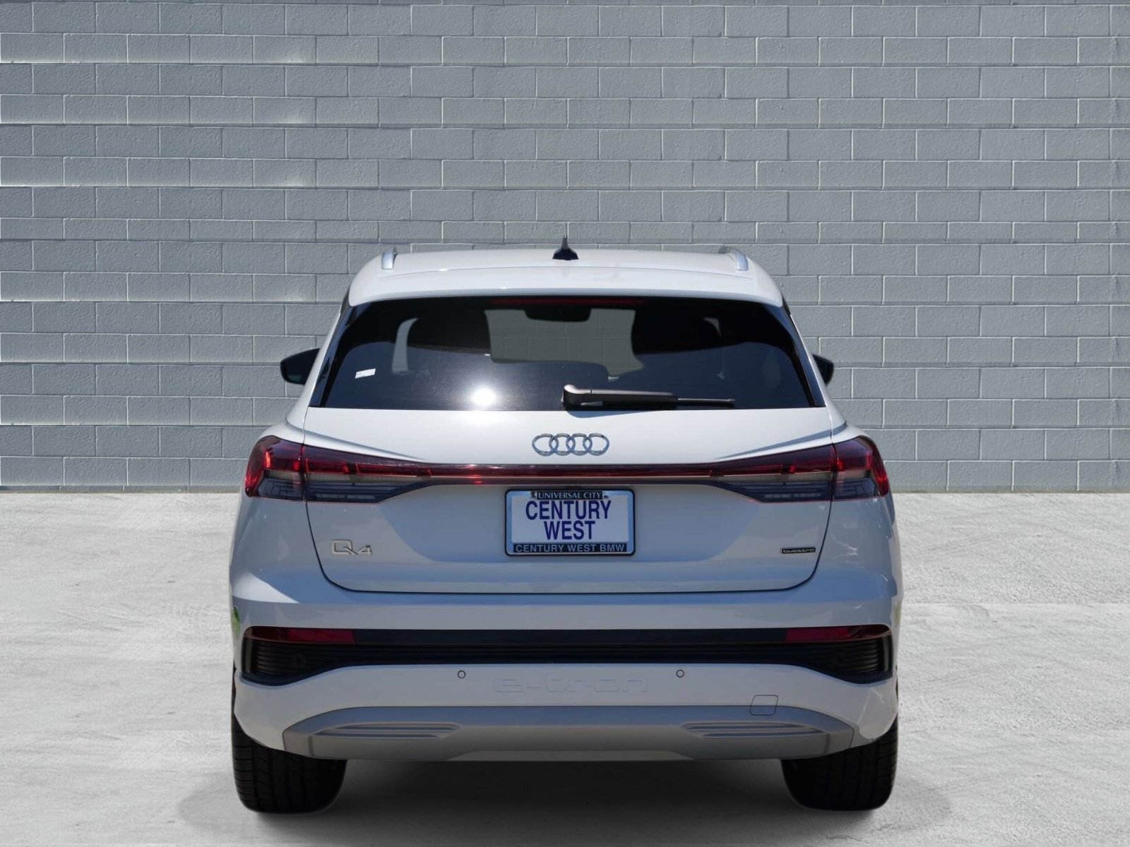 Used 2022 Audi Q4 e-tron Prestige AWD/4WD image 4