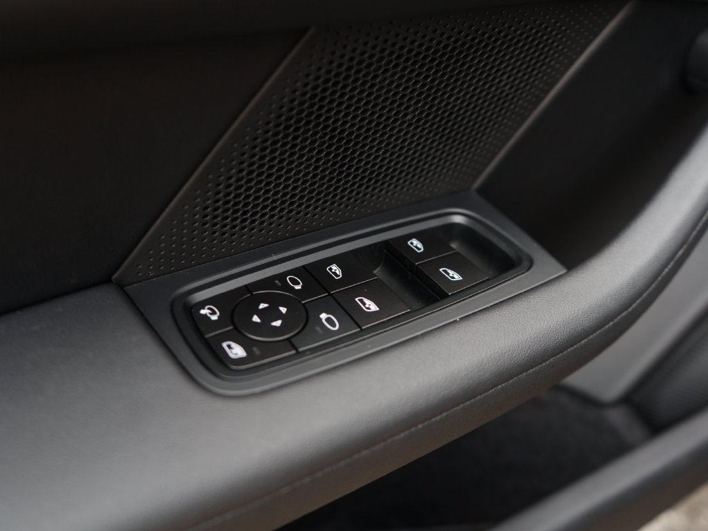 New 2026 Porsche Taycan AWD/4WD image 16