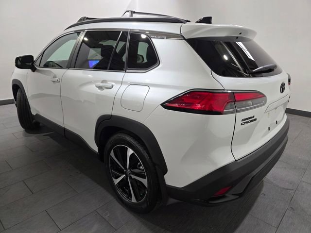 Used 2025 Toyota Corolla Cross XSE w/ Convenience Package image 3