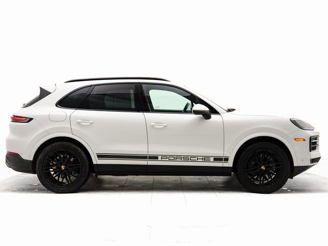 Certified 2025 Porsche Cayenne image 33