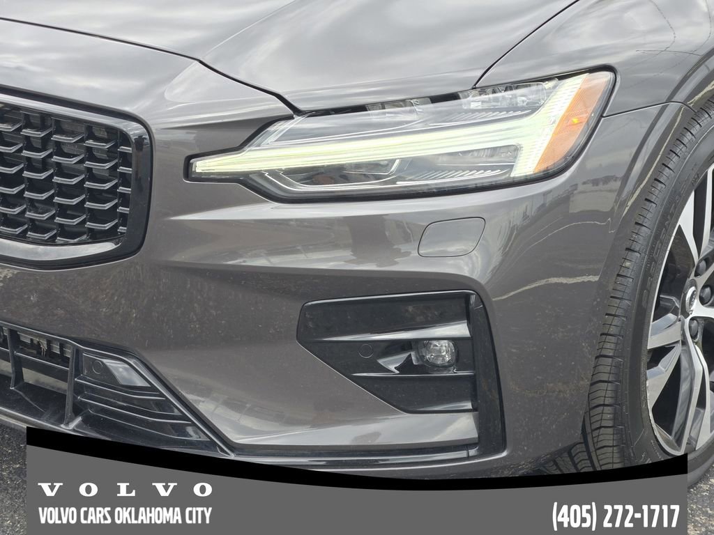 Certified 2025 Volvo S60 B5 Core FWD image 8