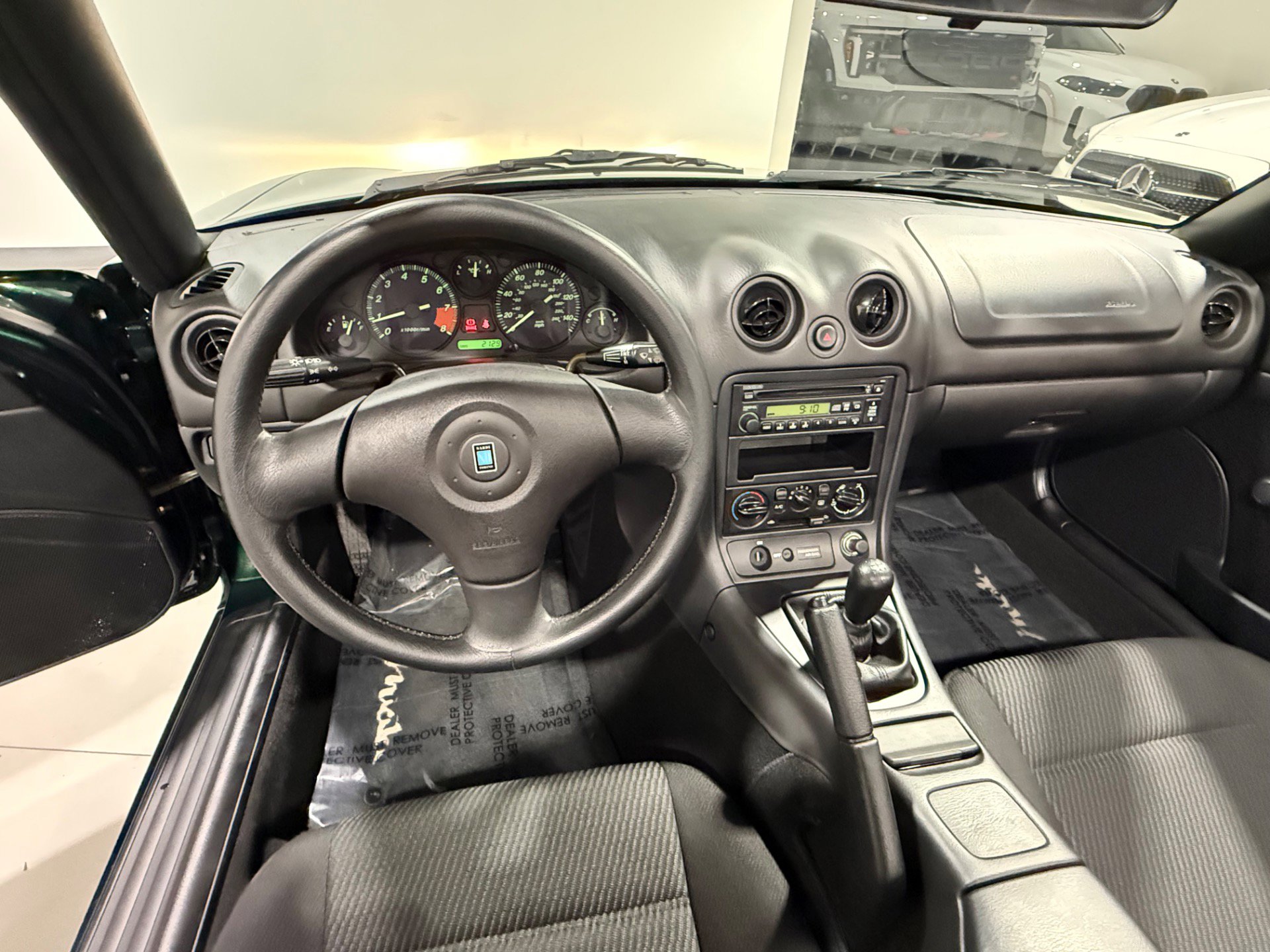 Used 1999 MAZDA MX-5 Miata RWD image 47