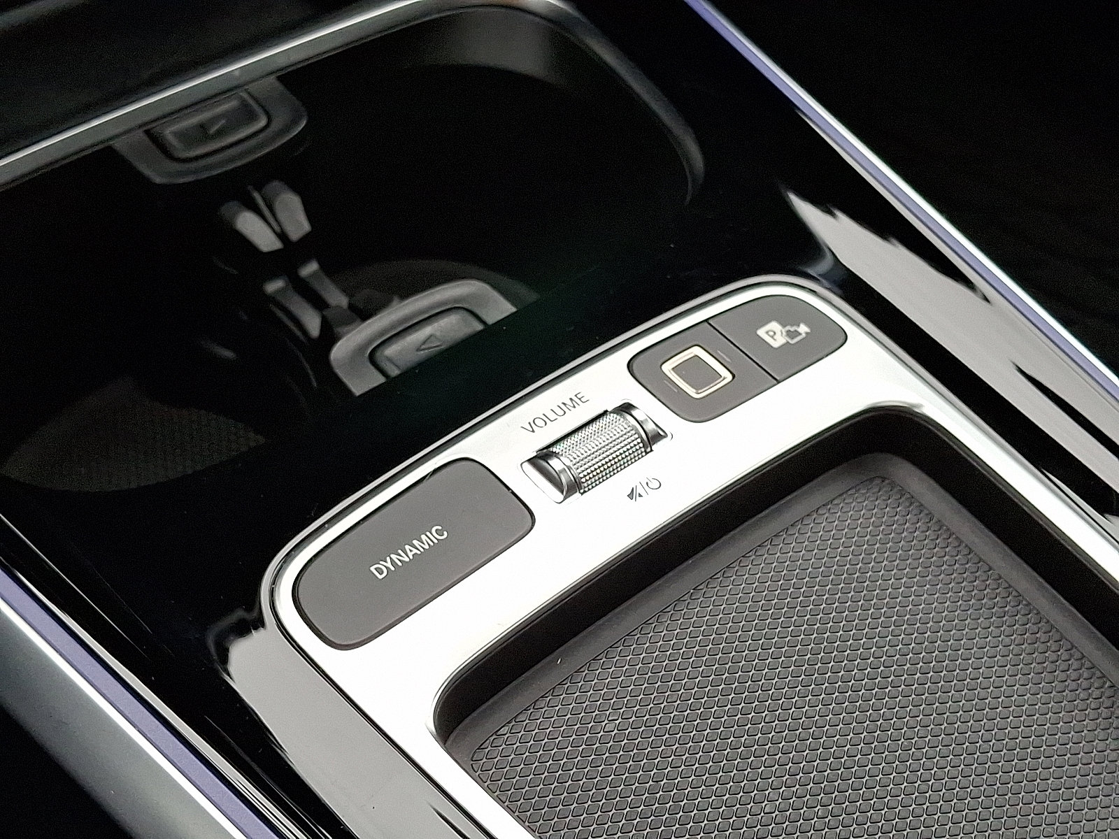 Certified 2025 Mercedes-Benz GLB 250 4MATIC image 16