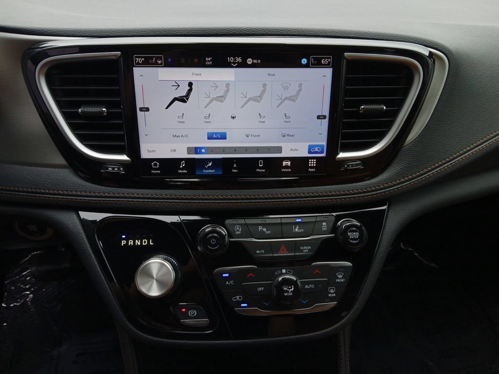New 2026 Chrysler Pacifica Pinnacle FWD image 4