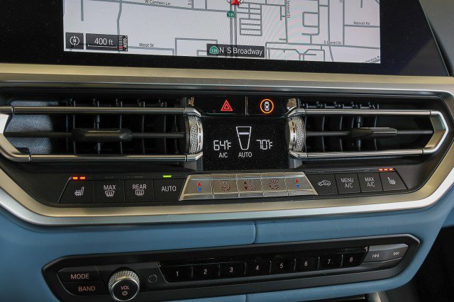 Used 2021 BMW M4 Coupe image 22