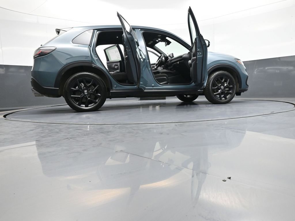 Certified 2025 Honda HR-V Sport image 46