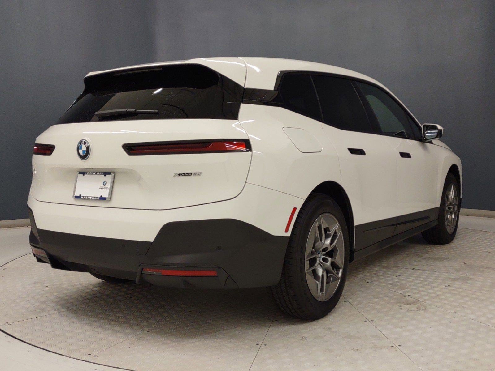 Certified 2023 BMW iX xDrive50 AWD/4WD image 8