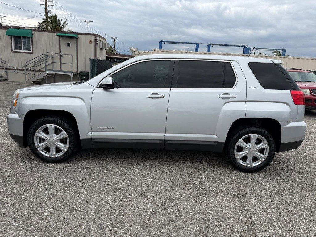 Used 2017 GMC Terrain SLE FWD image 9