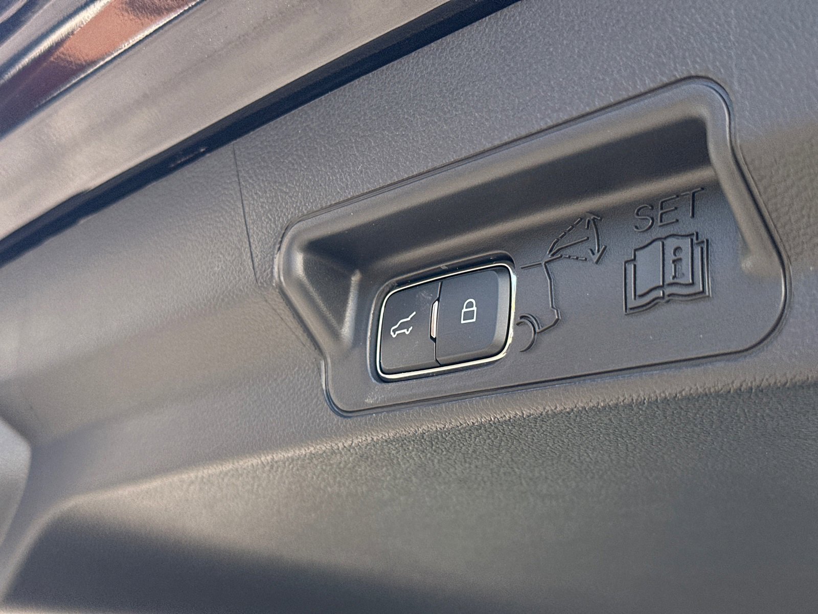 New 2025 Ford Explorer ST-Line w/ Premium Package image 9