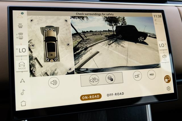 New 2026 Land Rover Range Rover Long Wheelbase Autobiography AWD/4WD image 26