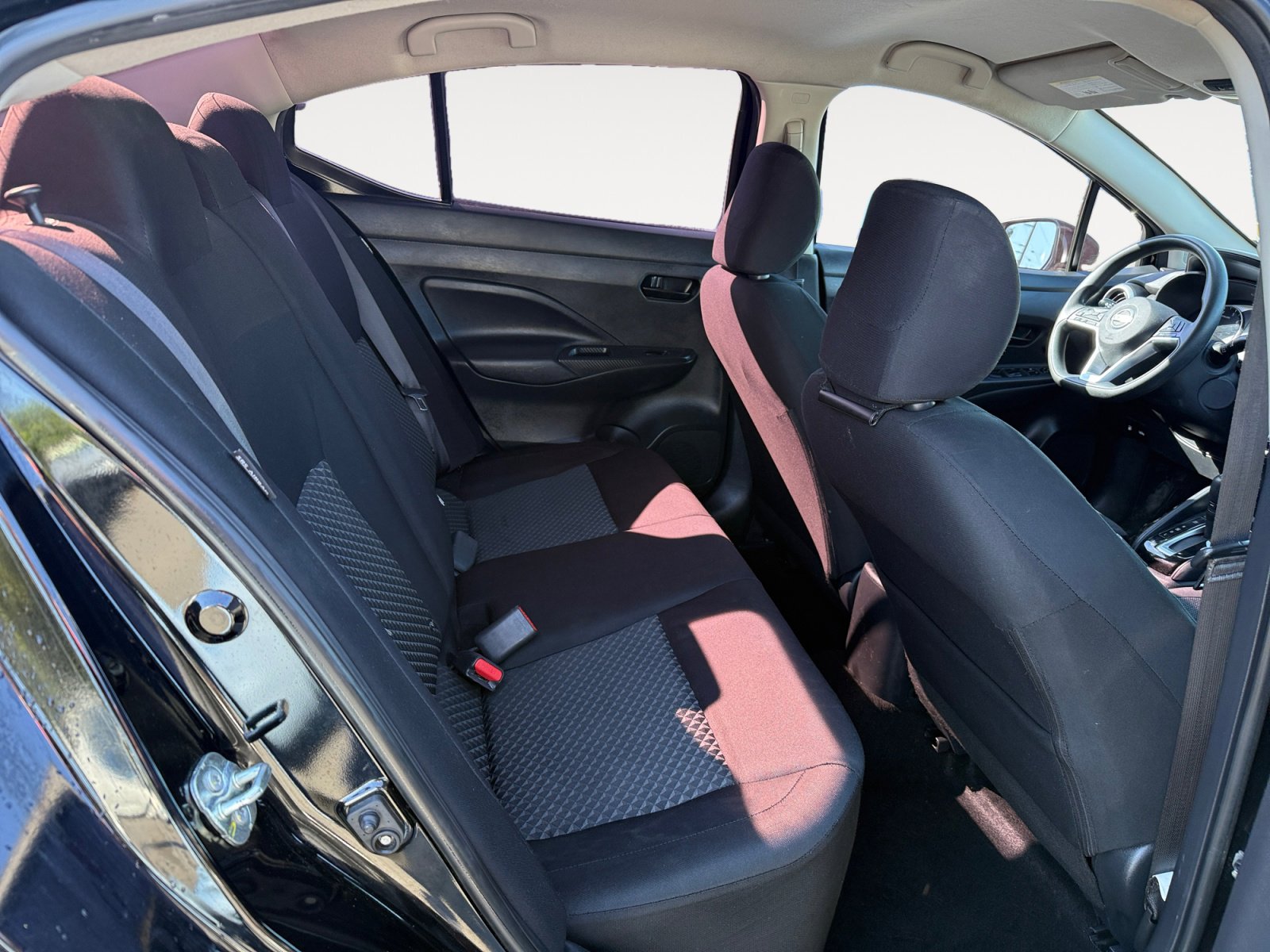 Used 2020 Nissan Versa S FWD image 18