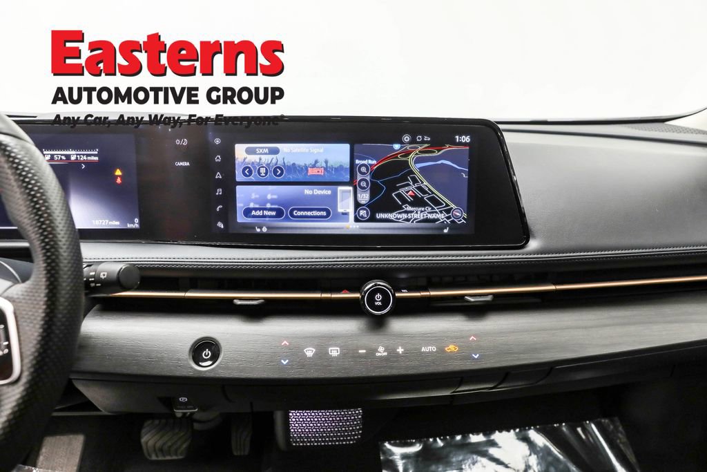 Used 2024 Nissan Ariya AWD image 11