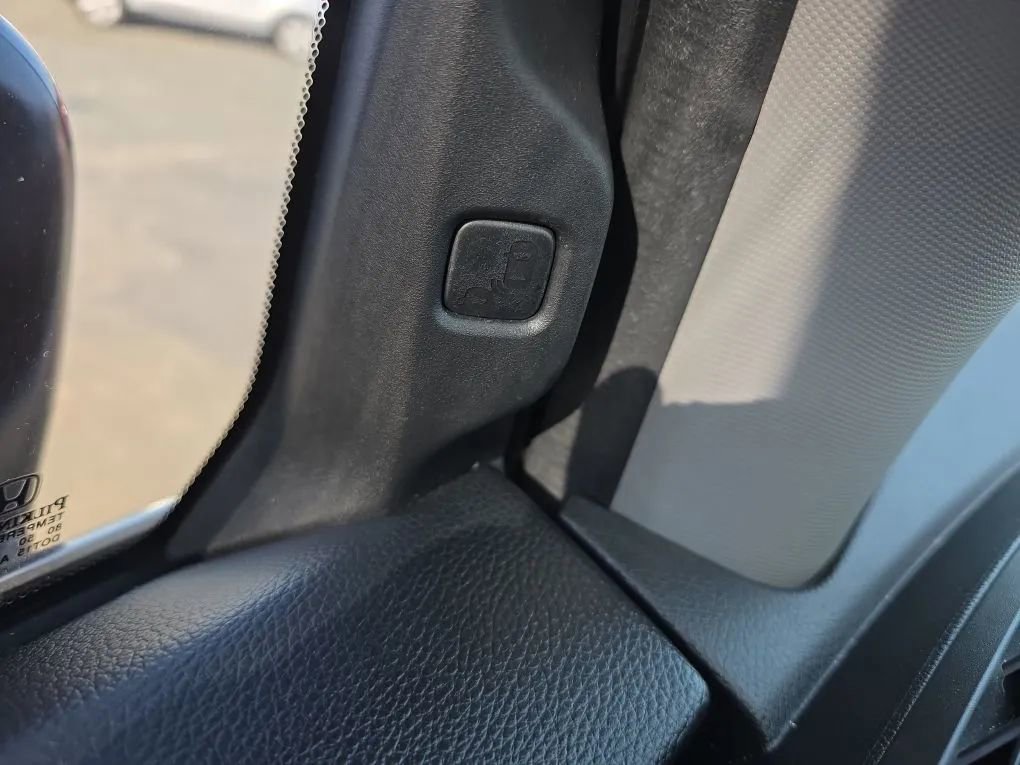 Used 2018 Honda Odyssey EX-L image 25