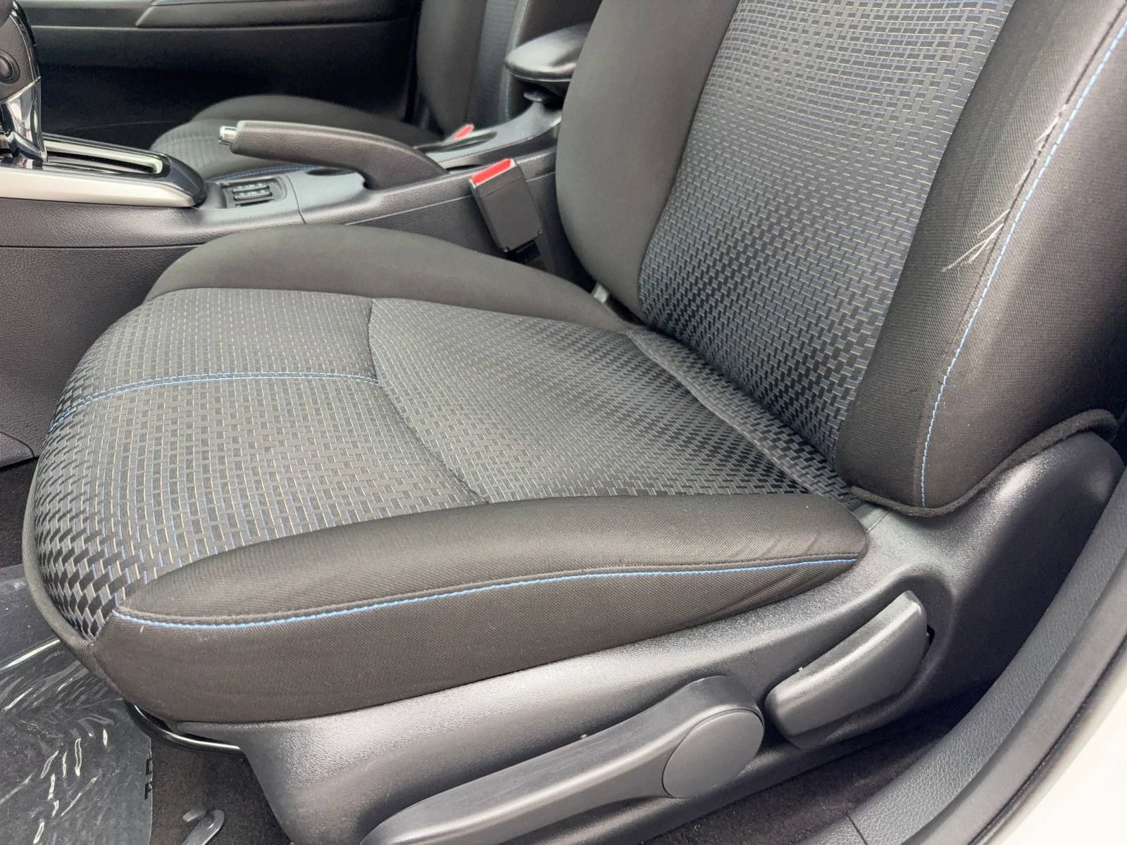 Used 2017 Nissan Sentra SR FWD image 33