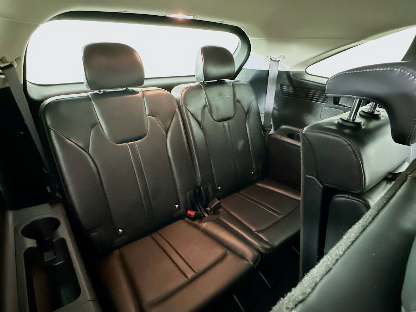 Used 2024 Kia Sorento S image 28