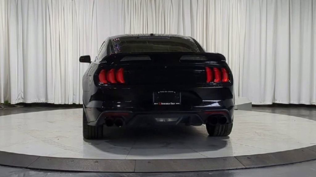 Used 2018 Ford Mustang GT Premium w/ Black Accent Package RWD image 7