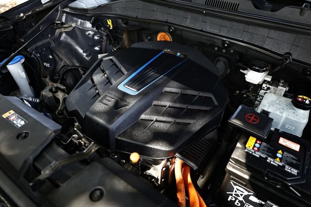 Used 2023 Hyundai Kona SE w/ Cargo Package FWD image 29