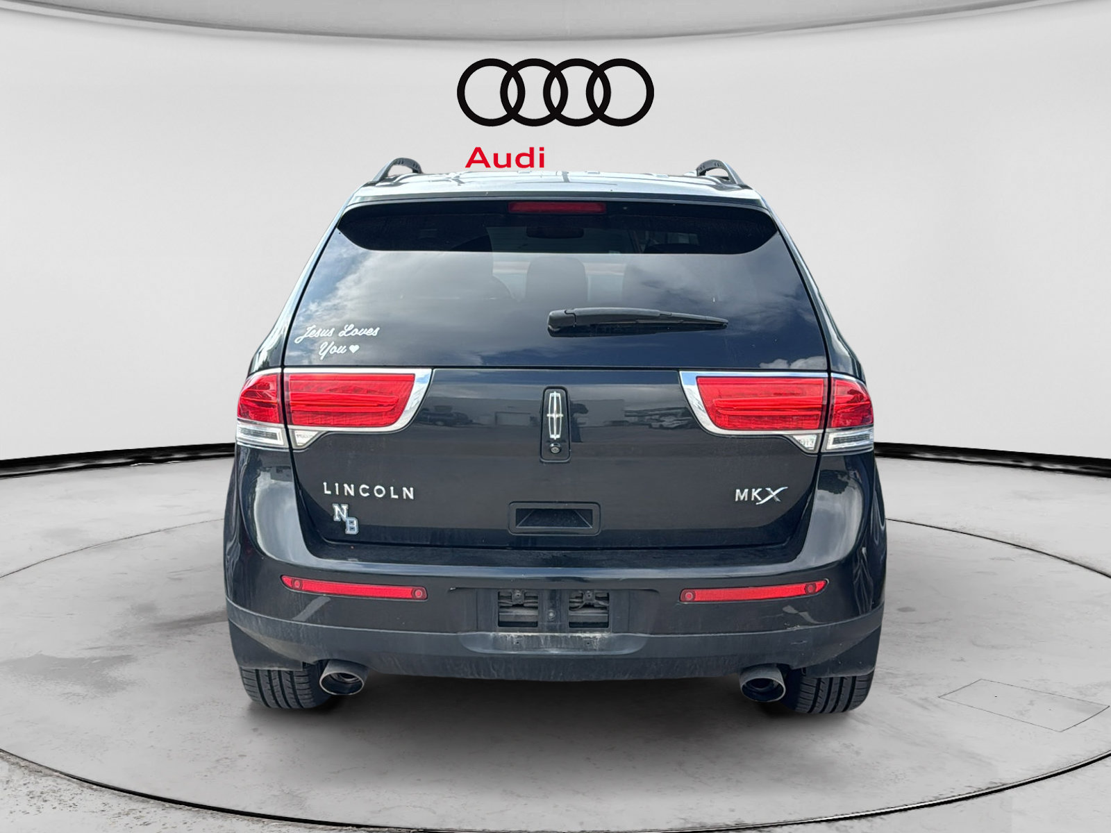Used 2013 Lincoln MKX FWD image 3