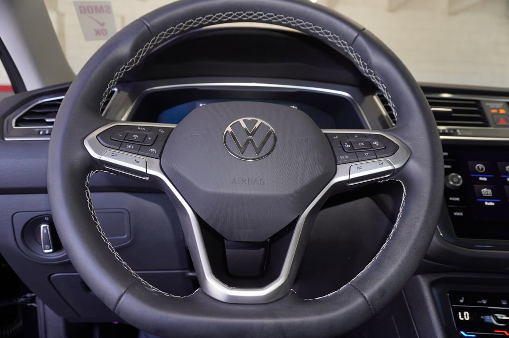 Used 2023 Volkswagen Tiguan SE image 23