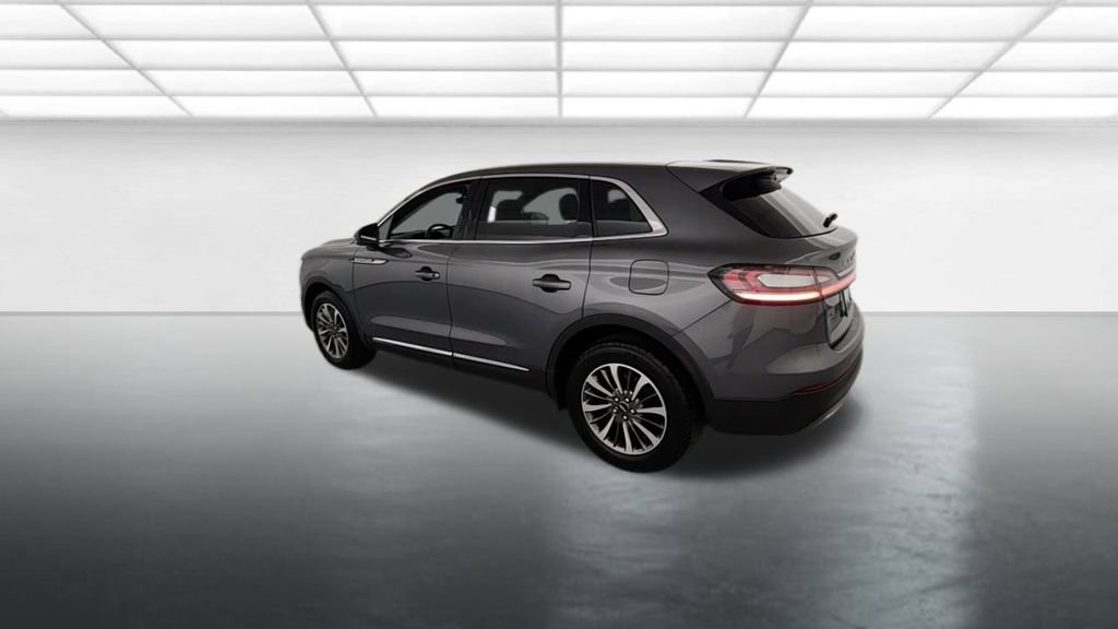 Used 2022 Lincoln Nautilus Reserve image 6