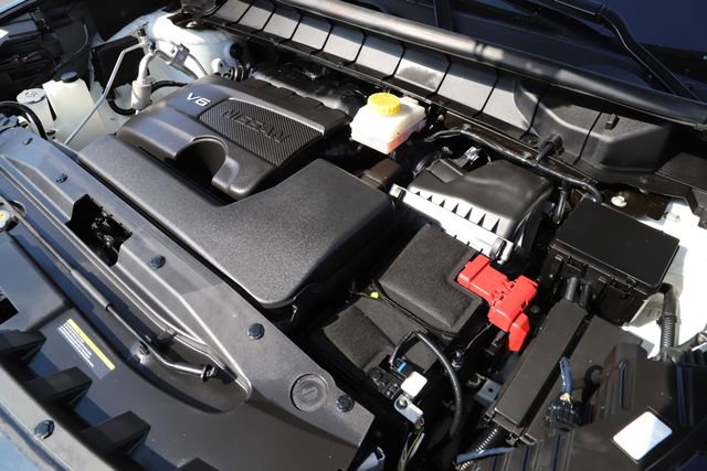 Used 2022 Nissan Pathfinder SV image 3