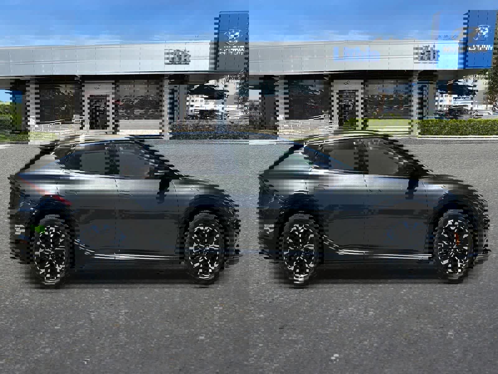 Used 2023 Kia EV6 Wind w/ Wind Technology Package image 9