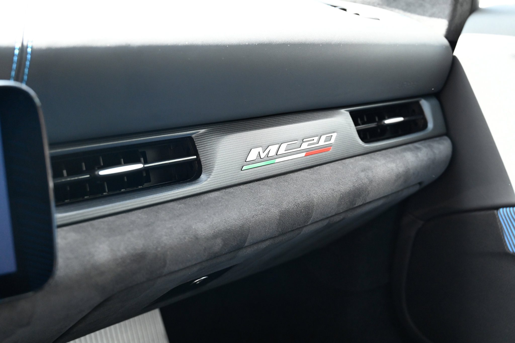 Used 2023 Maserati MC20 Coupe RWD image 39