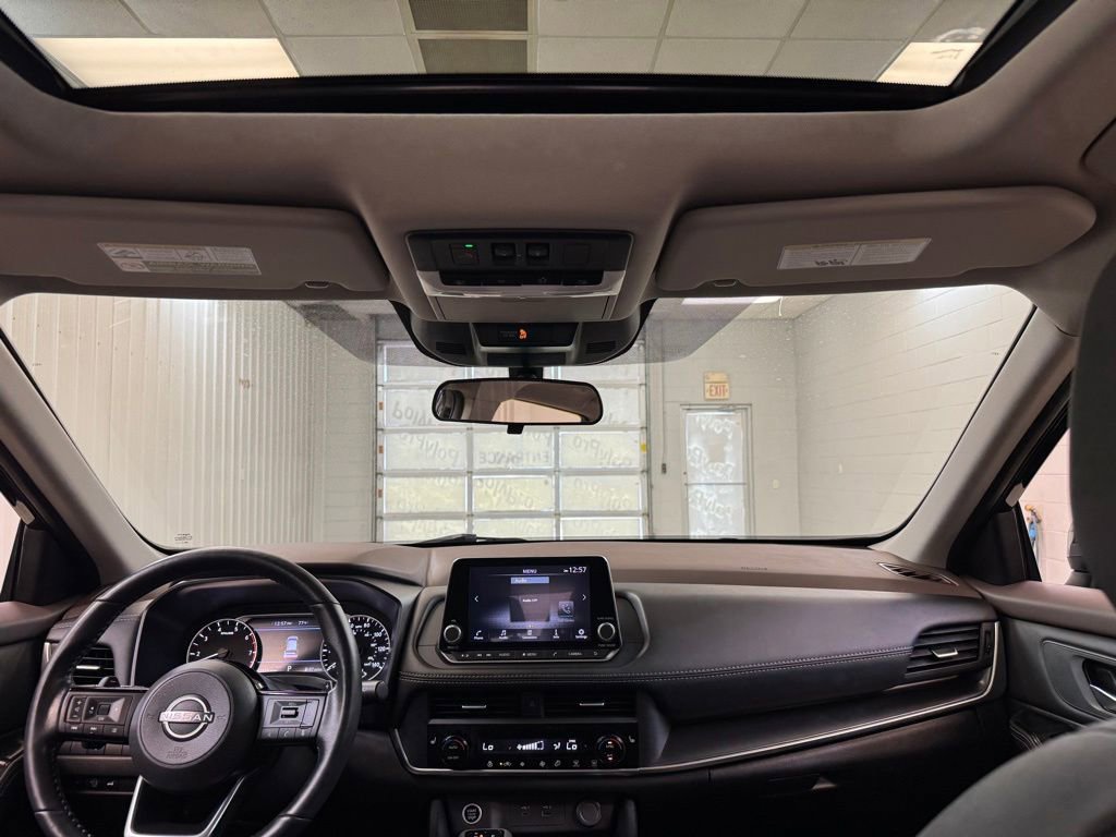 Used 2023 Nissan Rogue SV w/ SV Premium B Package AWD/4WD image 19