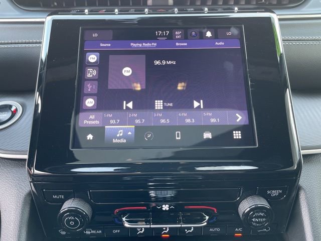 Used 2025 Jeep Grand Cherokee L Laredo image 18