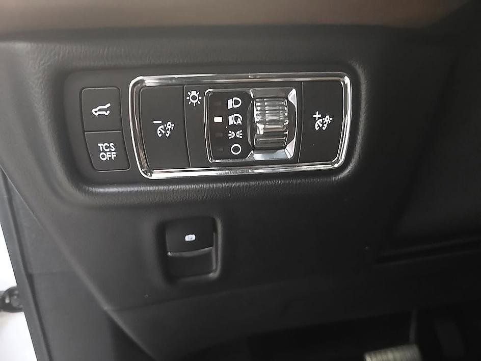 Used 2022 Lincoln Nautilus Reserve AWD/4WD image 15