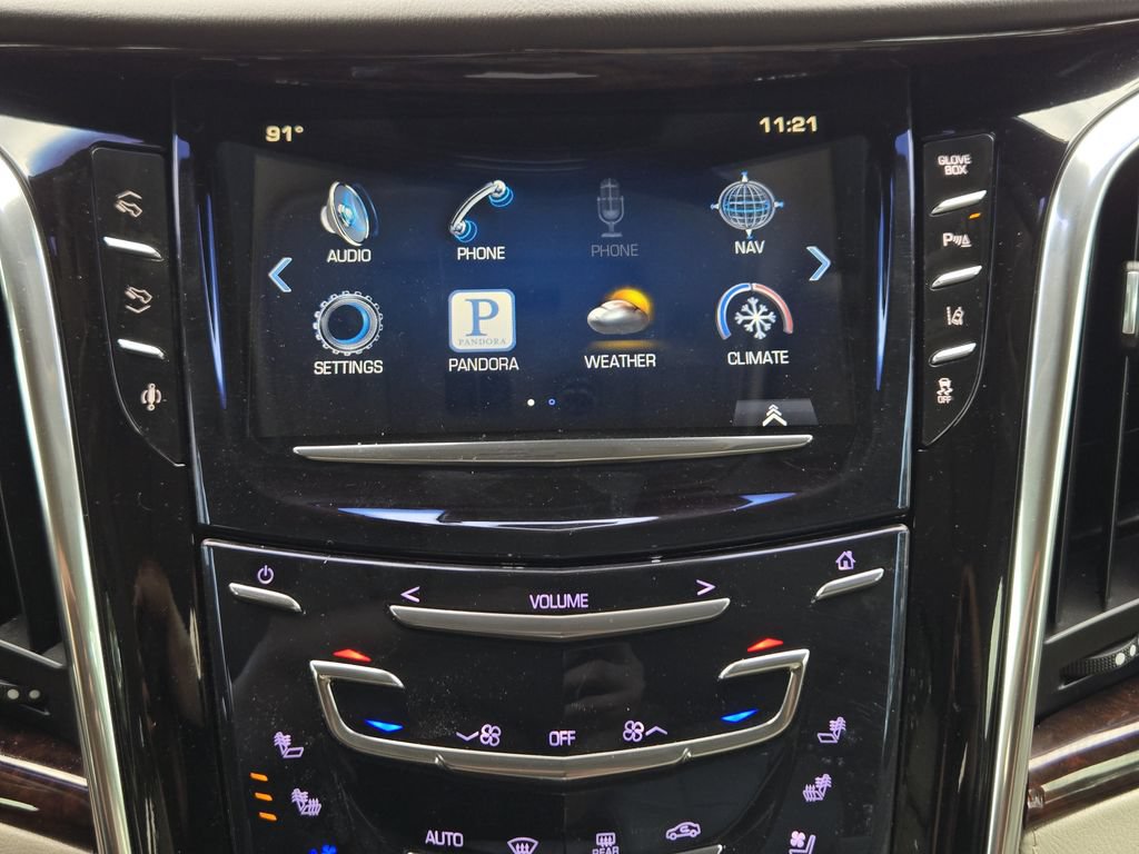 Used 2015 Cadillac Escalade Luxury AWD/4WD image 17