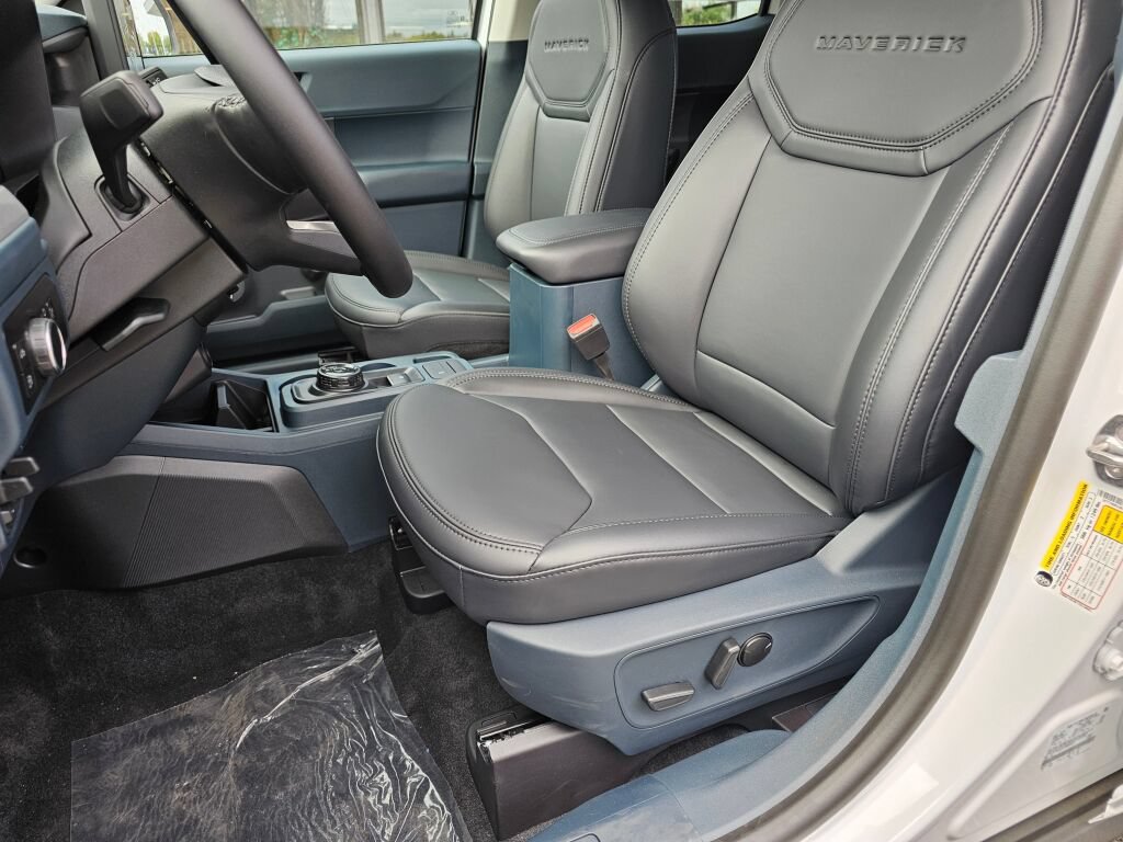 New 2026 Ford Maverick Lariat w/ Black Appearance Package AWD/4WD image 17