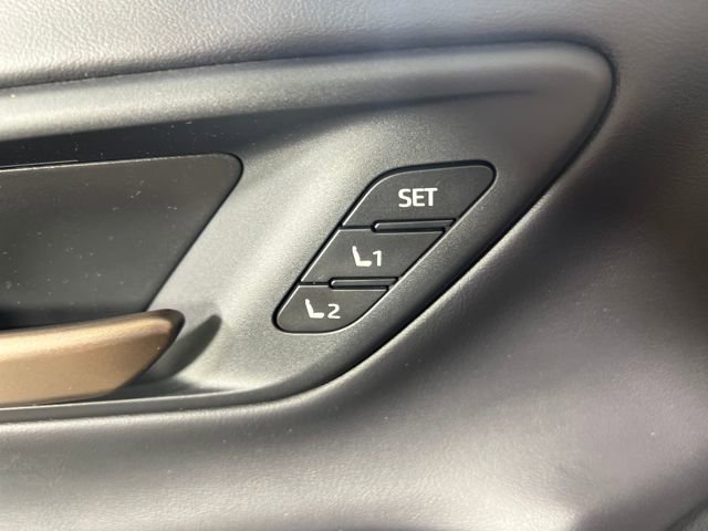 Used 2025 Toyota Crown Signia image 26