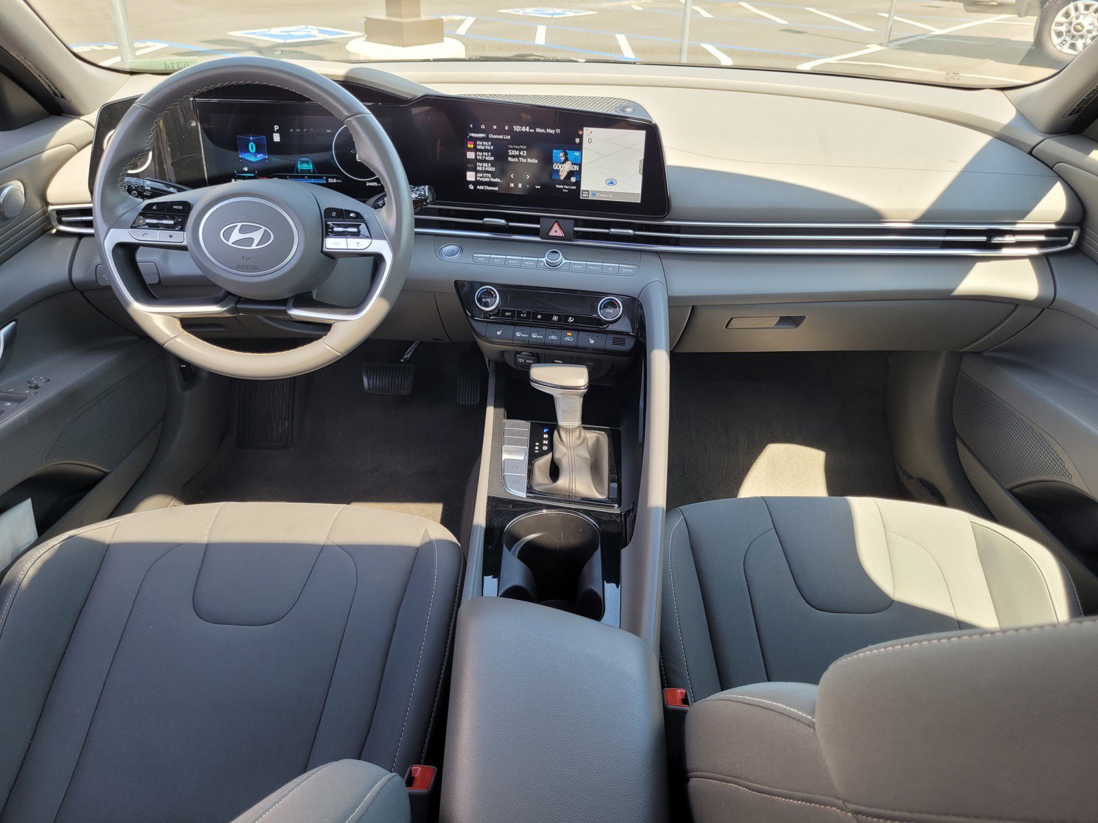 Used 2025 Hyundai Elantra SEL FWD image 15