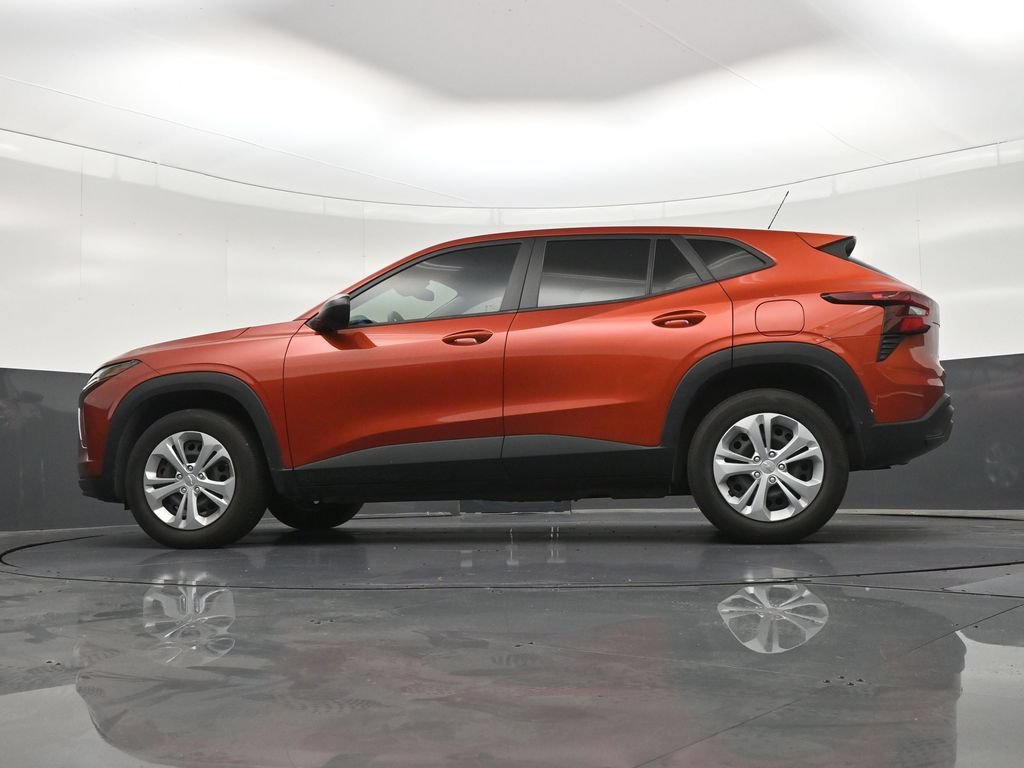Used 2024 Chevrolet Trax LS FWD image 24