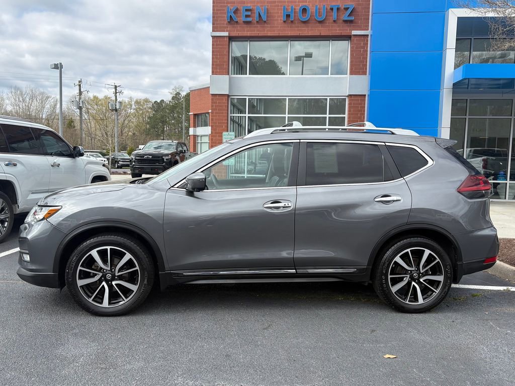 Used 2019 Nissan Rogue SL w/ Premium Package image 2