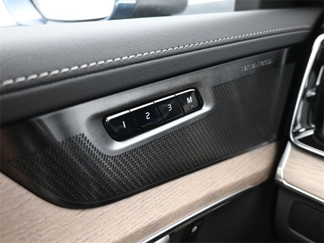 New 2026 Volvo XC90 B6 Plus w/ Protection Package Premier image 30