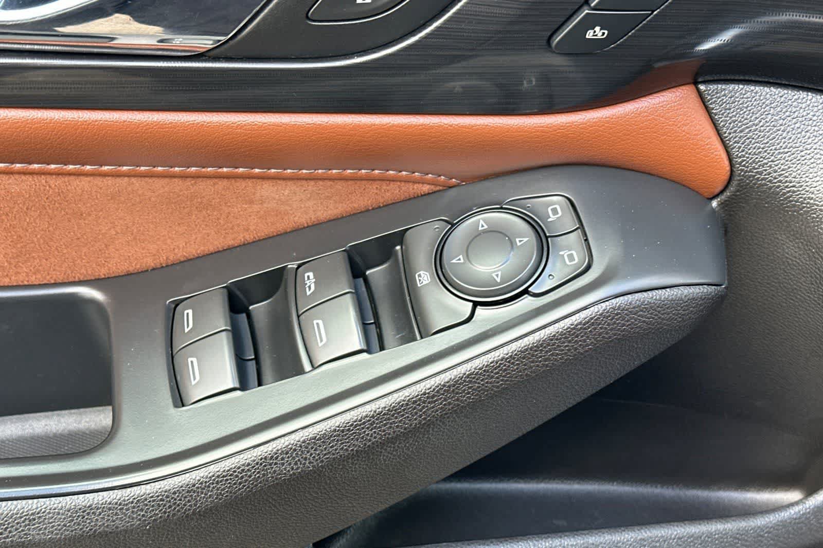 Used 2018 Chevrolet Traverse High Country AWD/4WD image 14