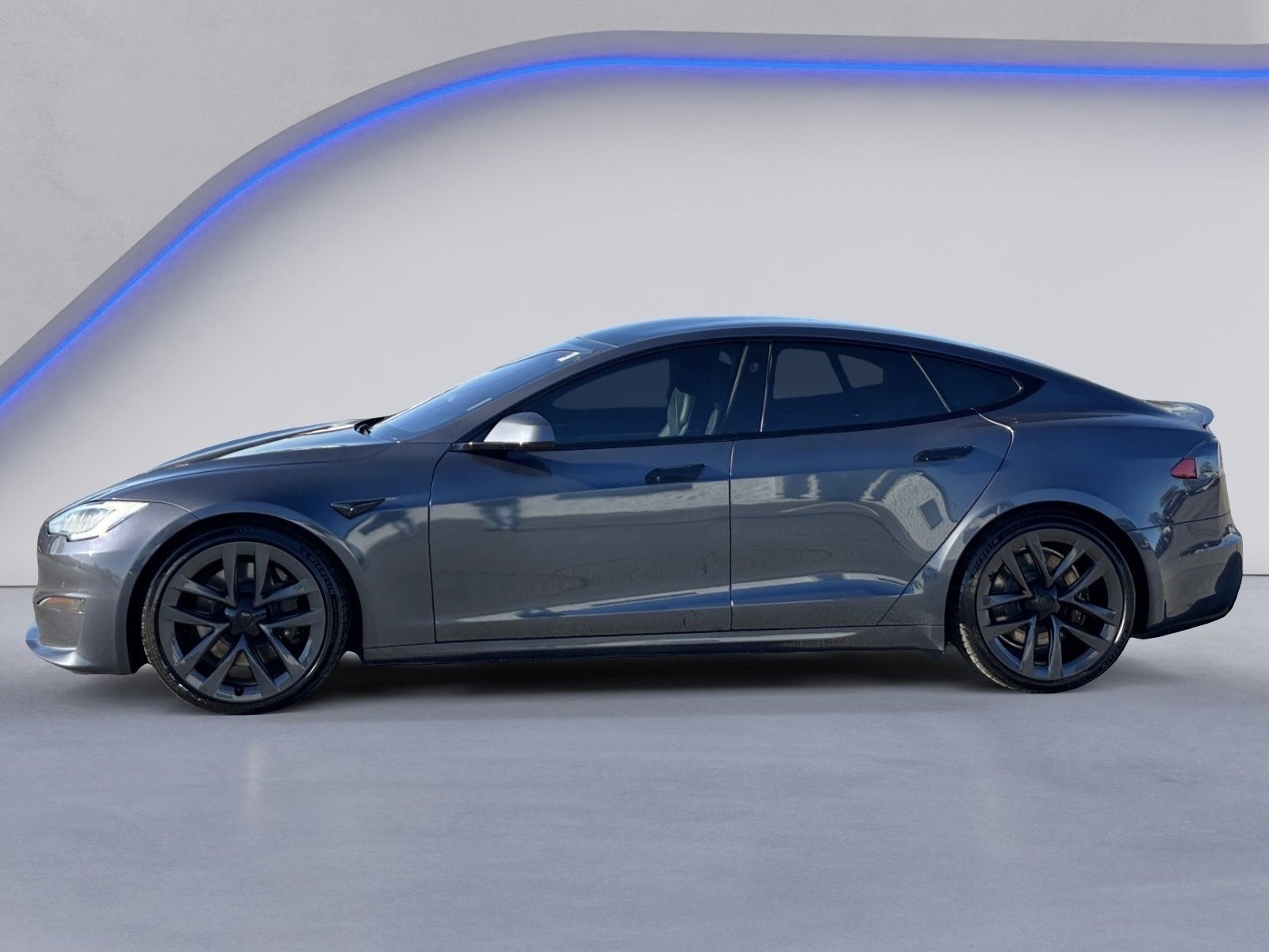 Used 2021 Tesla Model S Plaid image 11