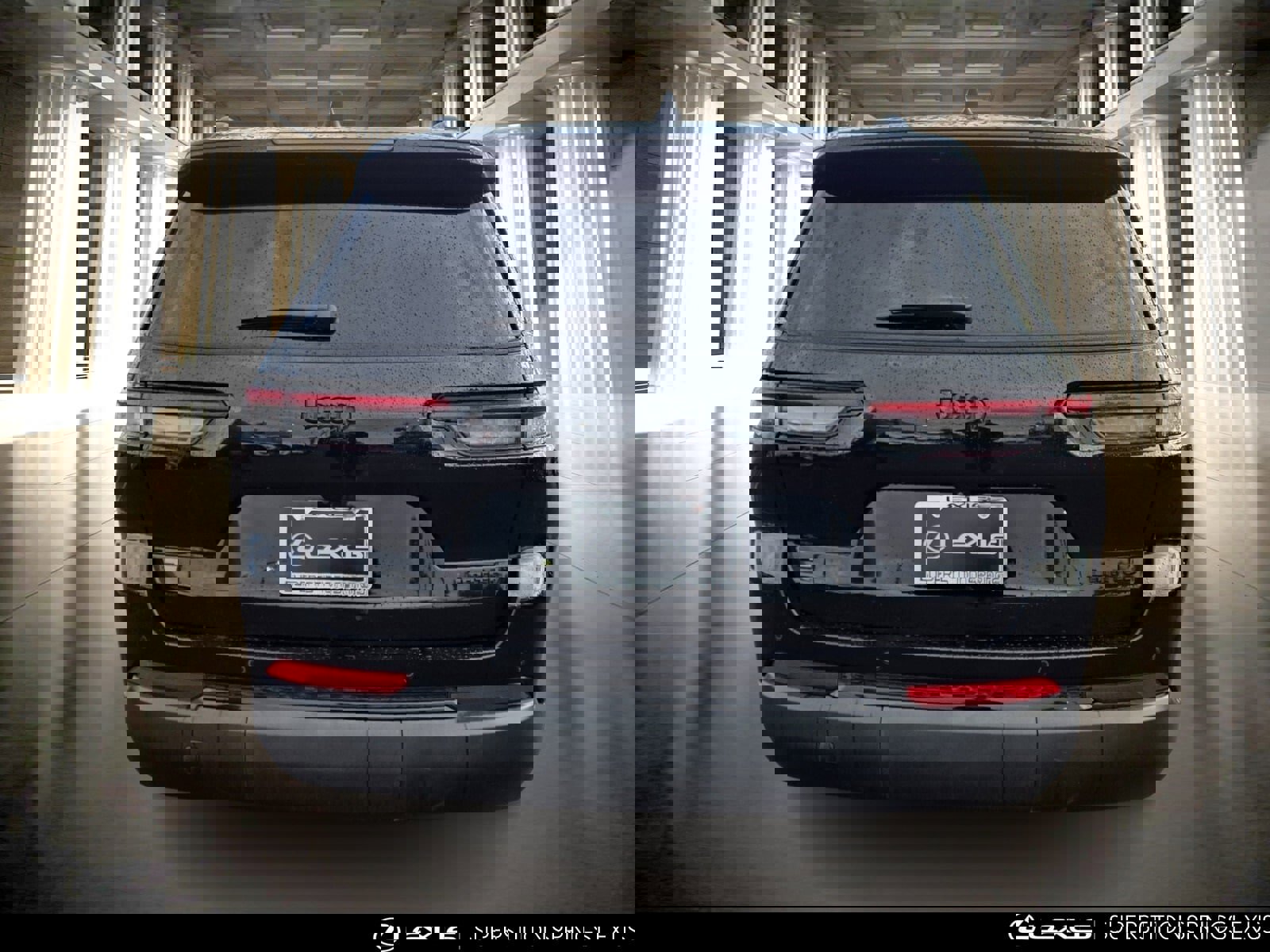 Used 2023 Jeep Grand Cherokee L Limited w/ Black Appearance Package image 5