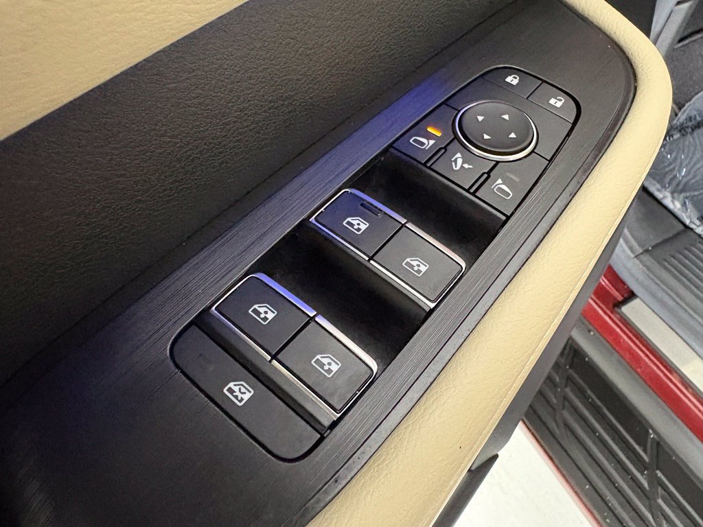 Used 2025 Nissan Armada Platinum Reserve AWD/4WD image 21