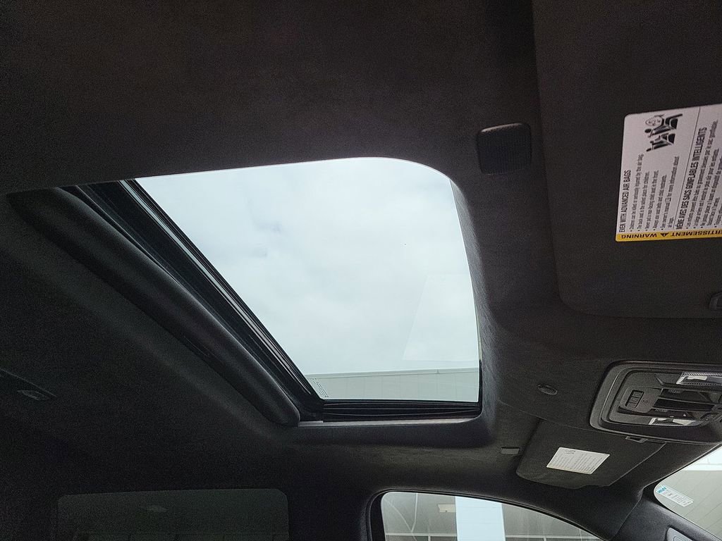 Used 2023 GMC Sierra 1500 Denali Ultimate image 18