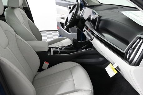 New 2025 Kia Sorento EX w/ Panoramic Sunroof Package image 12