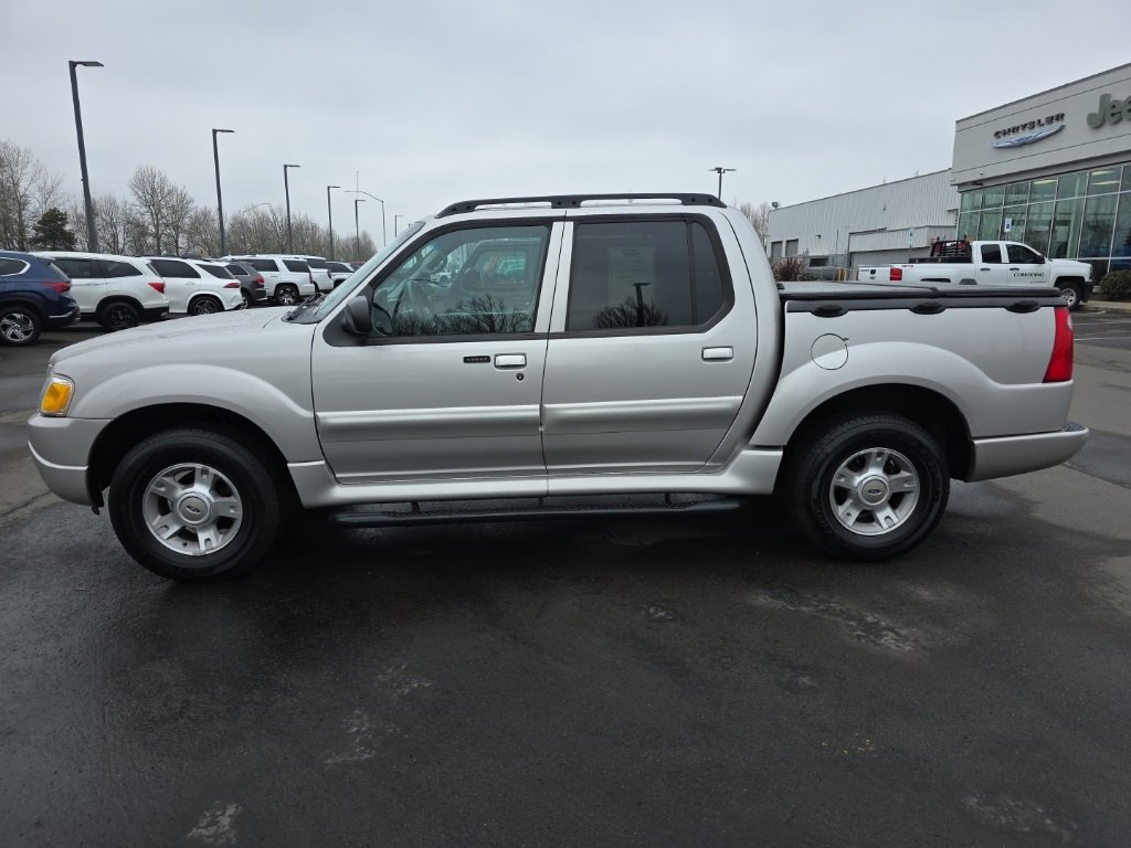 Used 2004 Ford Explorer Sport Trac 4x4 image 2