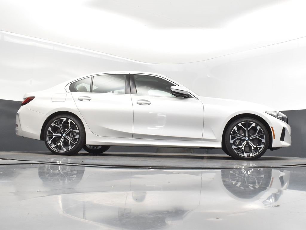 Certified 2025 BMW 330i Sedan w/ Premium Package image 43