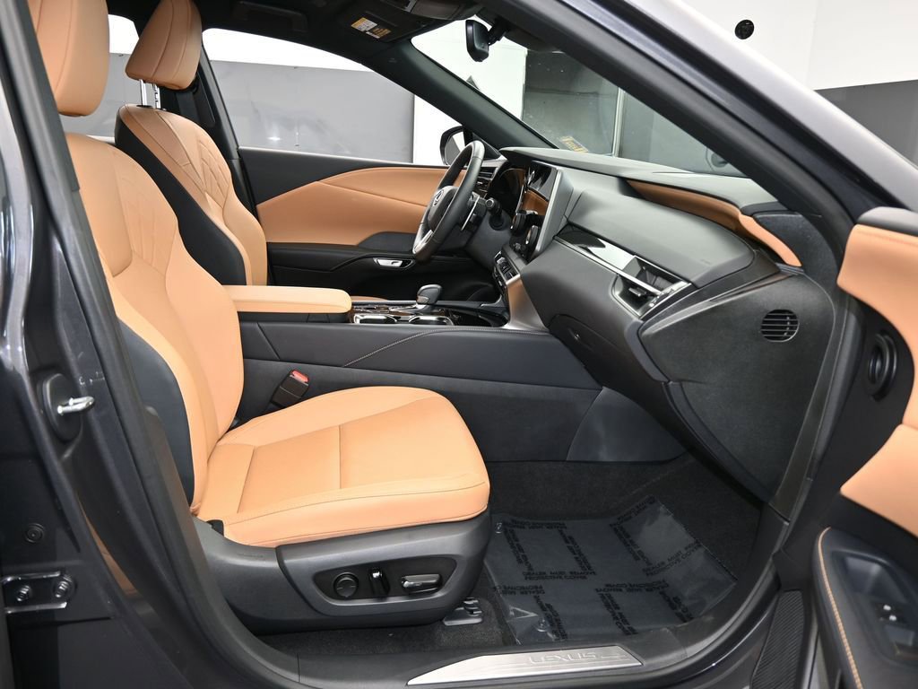 Used 2025 Lexus RX 350 FWD image 44