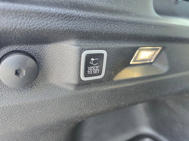Certified 2023 Jeep Grand Cherokee L Altitude AWD/4WD image 19