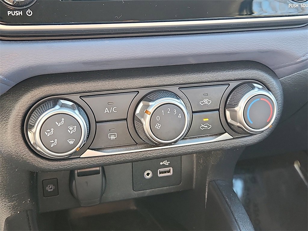 Used 2024 Nissan Versa SV w/ Trunk Package image 15