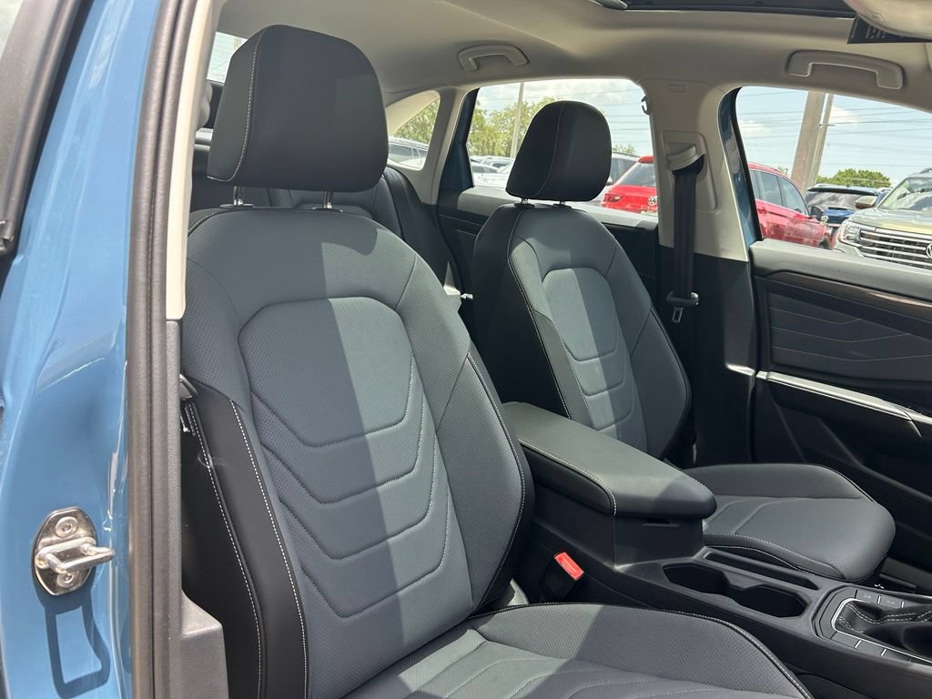 New 2026 Volkswagen Jetta SEL FWD image 32