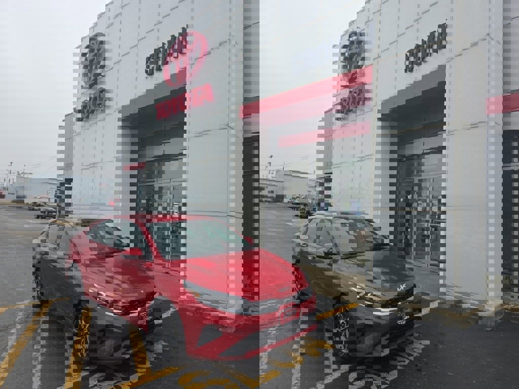 Used 2023 Kia Forte LXS w/ LXS Technology Package